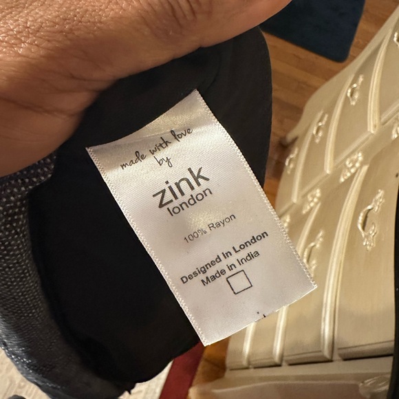 NWOT ZINK LONDON WOMEN DOT PRINT MAXI LENGTH DRESS WITH SIDE ZIP AND SLIT SIZE S - Picture 8 of 13